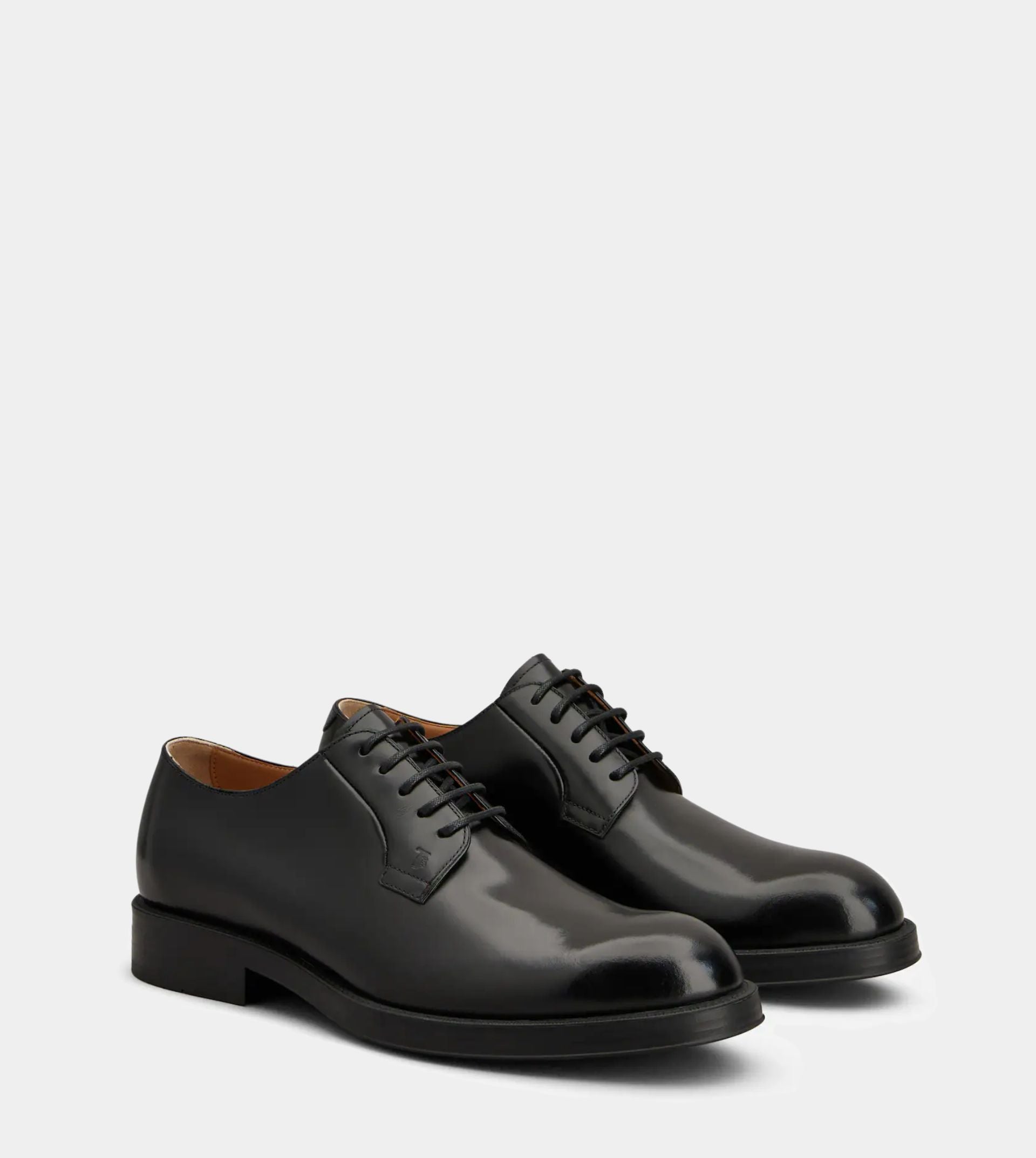 Lace-ups in Leather