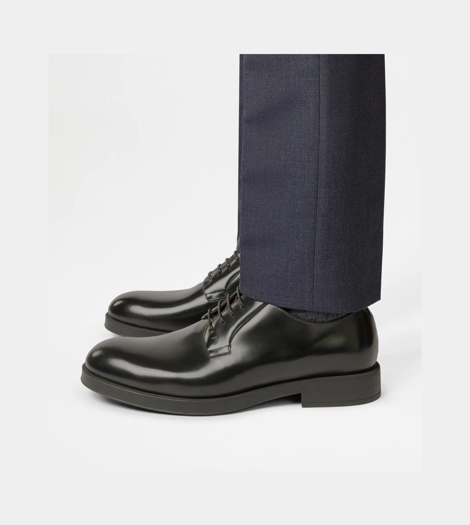 Lace-ups in Leather