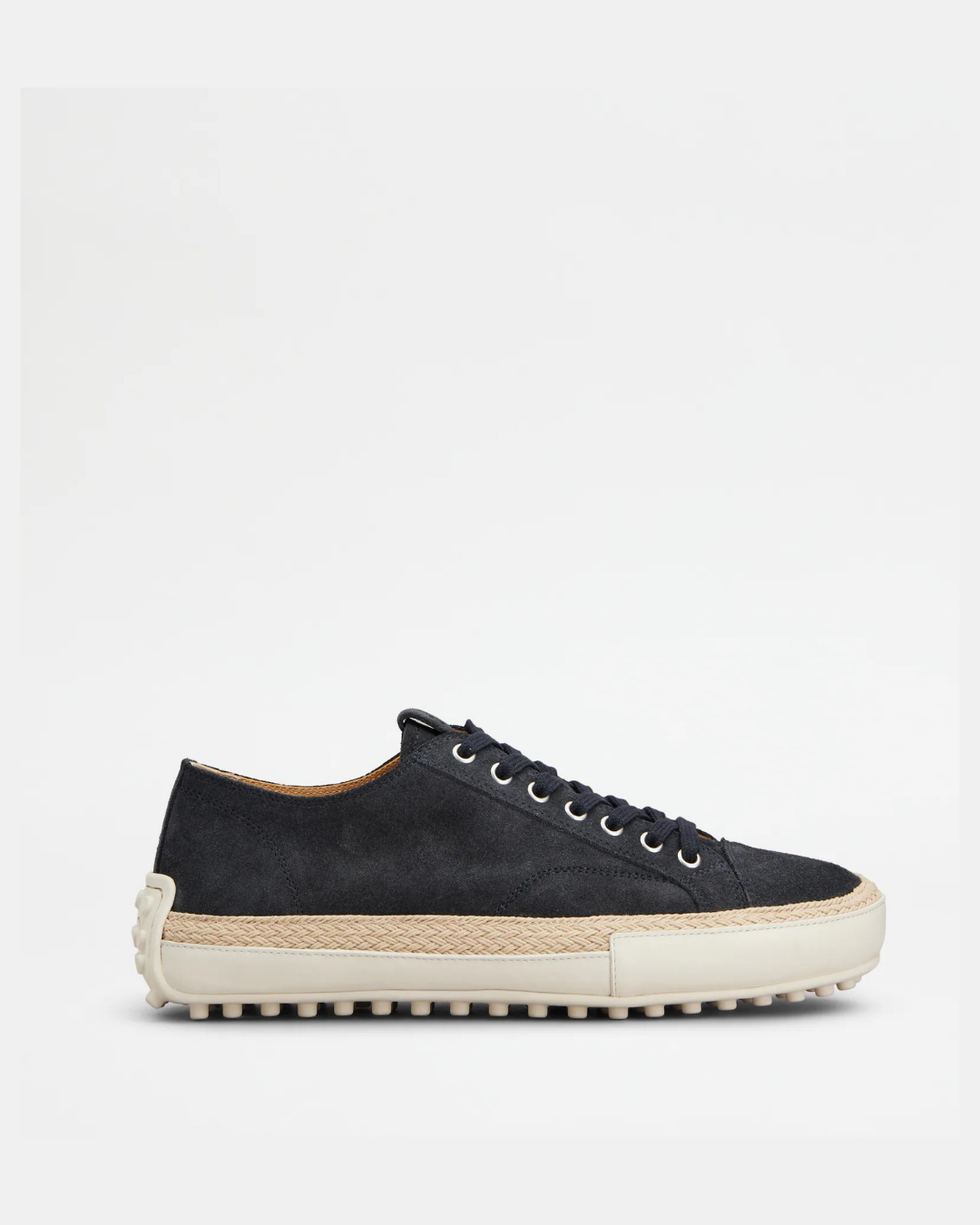 Sneakers in Suede