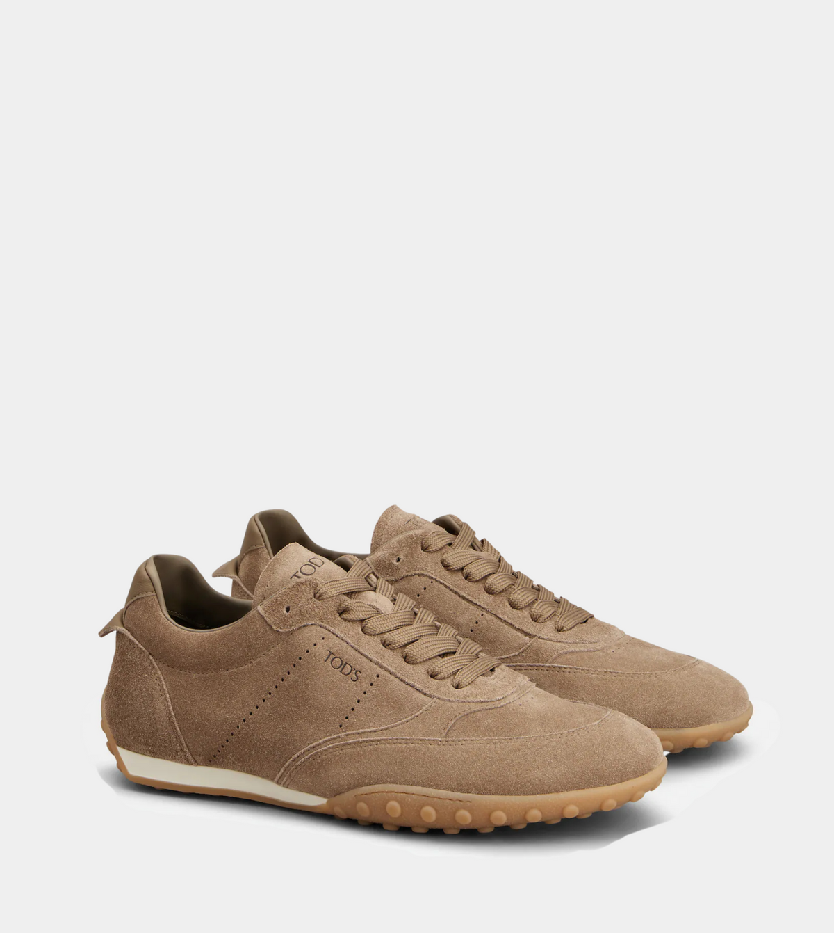 Sneakers in Suede