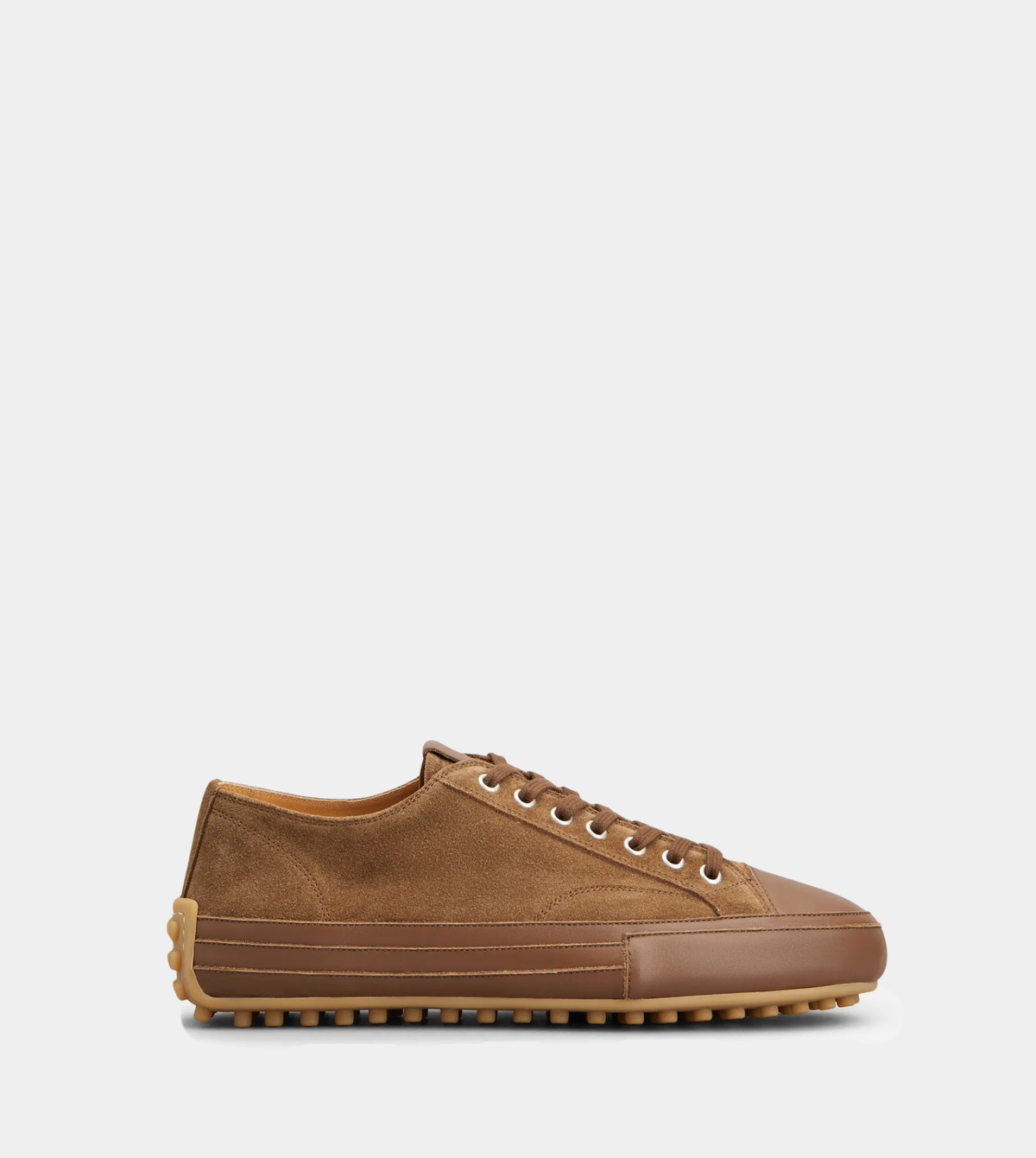 Sneakers in Suede